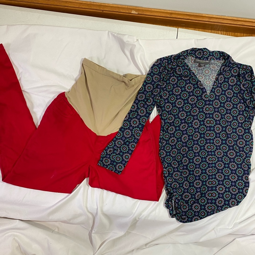 Bundle of maternity jeans and top S/M pea in pod
